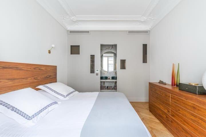 Luxury Arc Of Triumph Apartment Paris Exterior photo